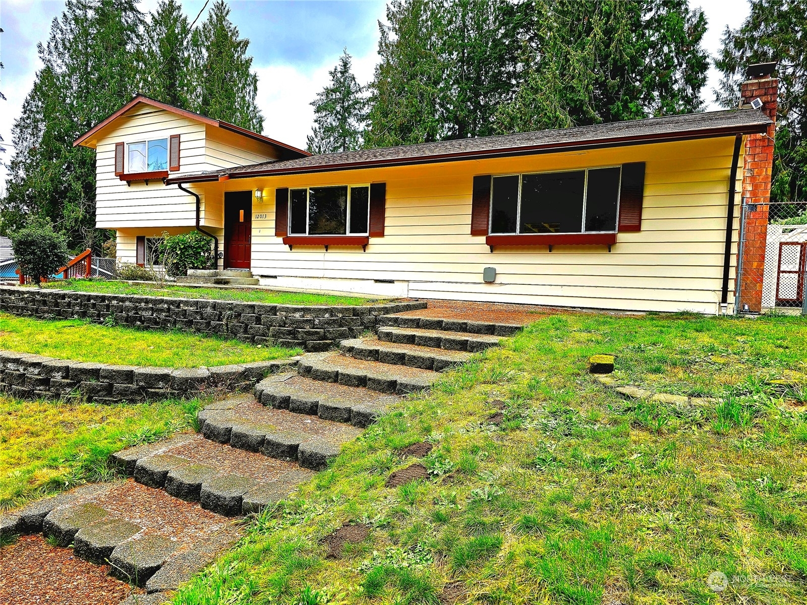 Property Photo:  12013 58th Place SE  WA 98290 