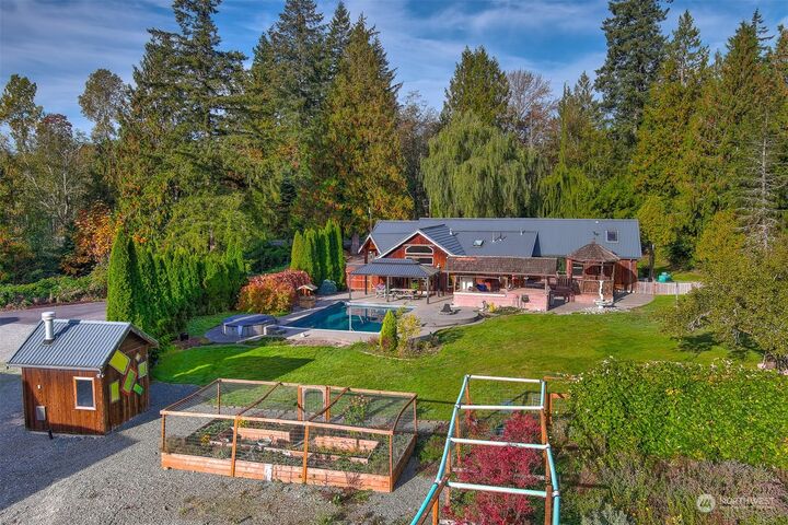 Property Photo: 7325 N Fruitdale Road WA 98284