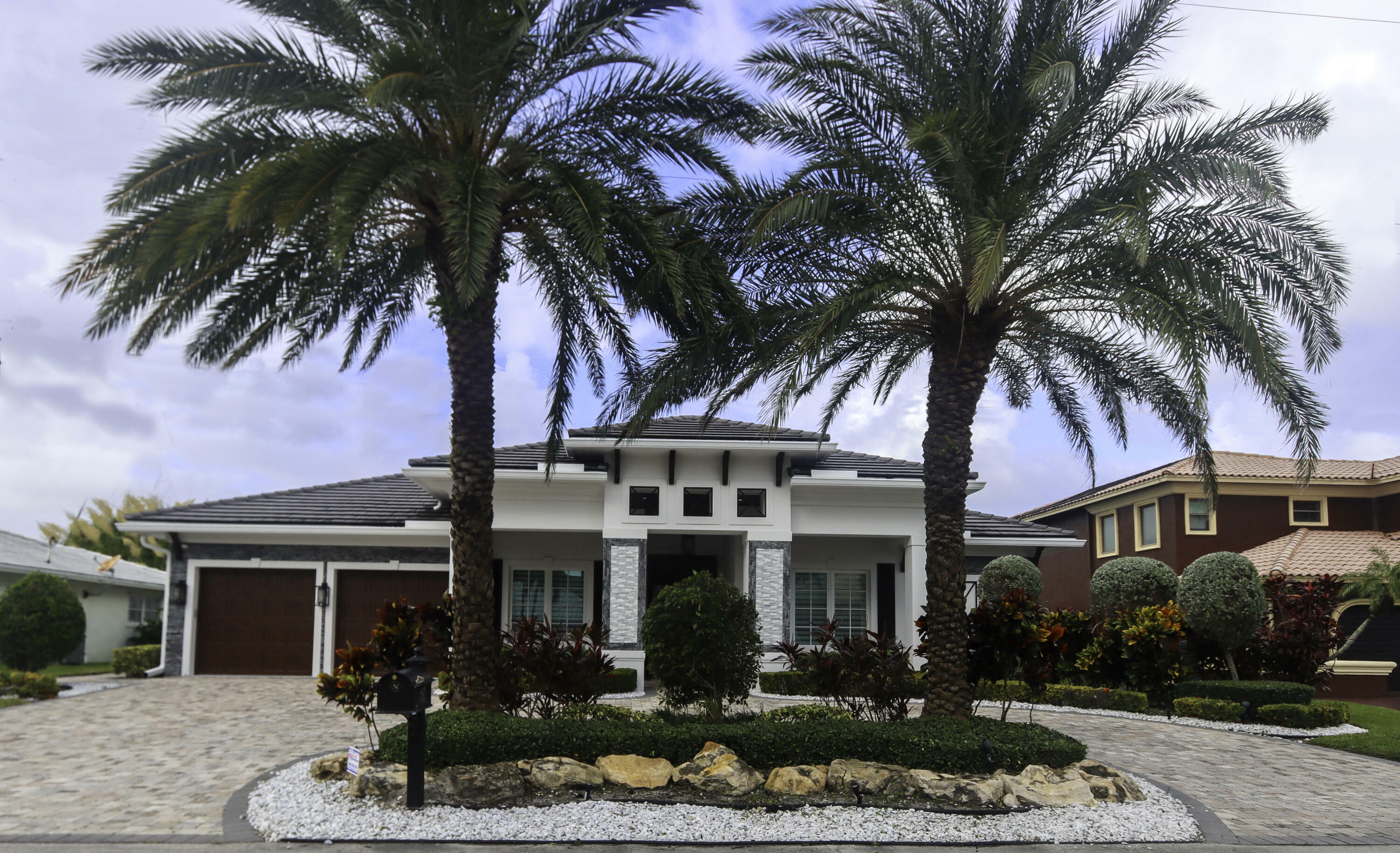 Property Photo:  847 Forsyth Street  FL 33487 