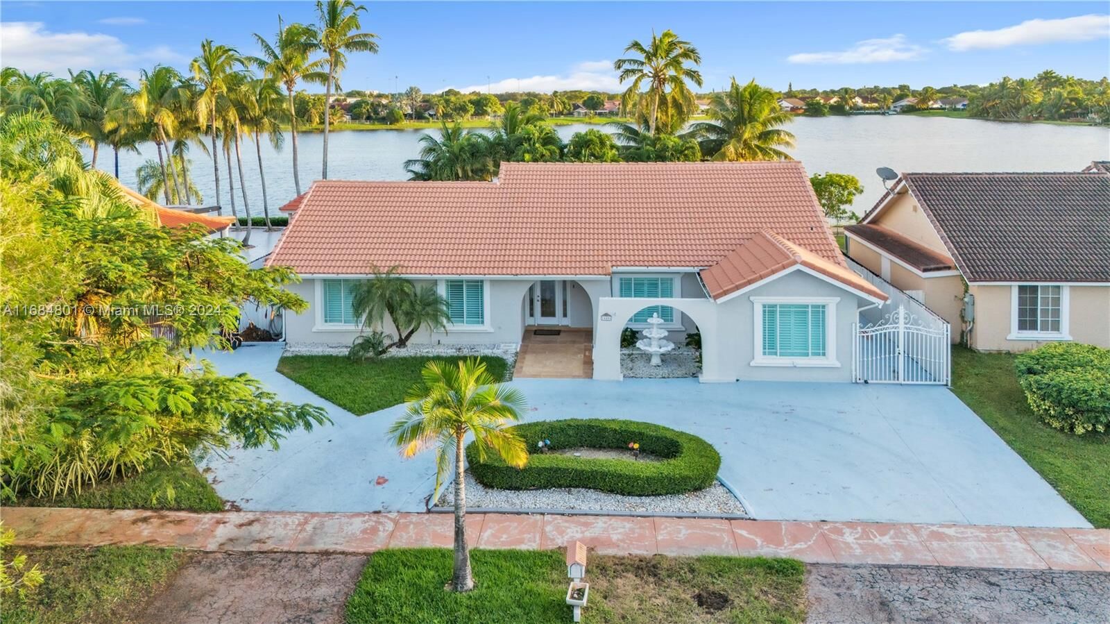 Property Photo:  14456 SW 44th St  FL 33175 