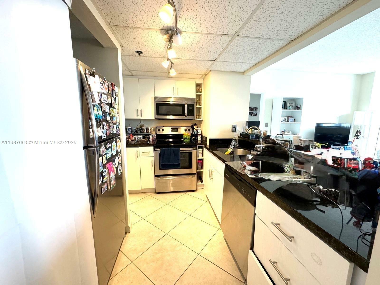 Property Photo:  540 Brickell Key Dr 1801  FL 33131 