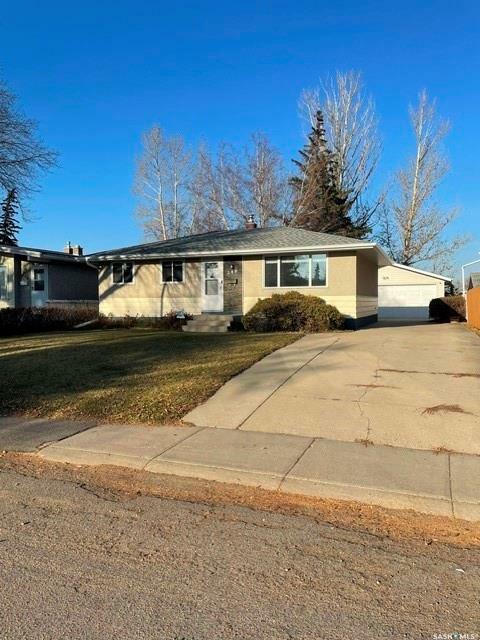 288 Carleton Drive  Saskatoon SK S7H 4C1 photo