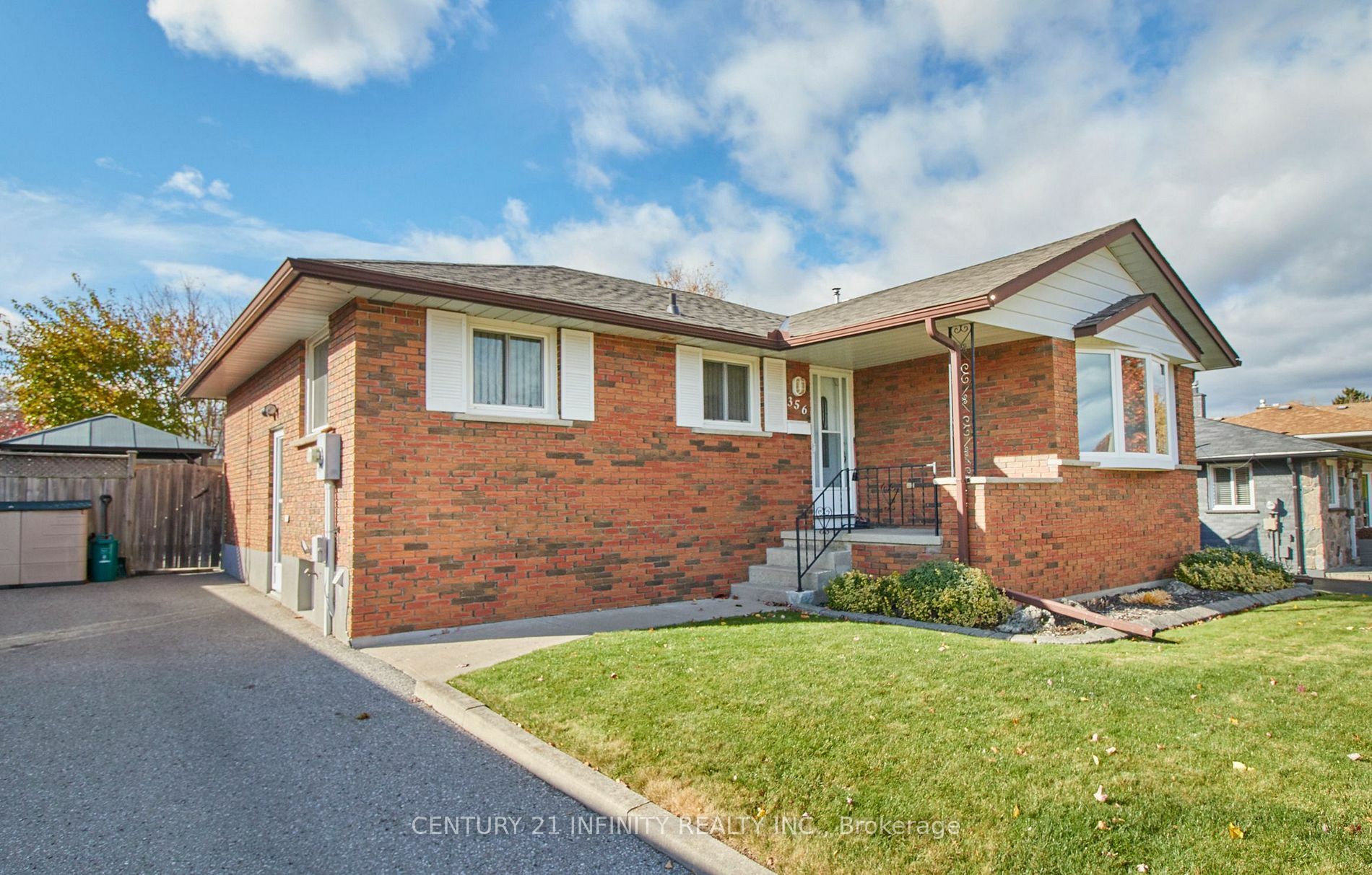 356 Fairlawn St  Oshawa ON L1J 4R3 photo