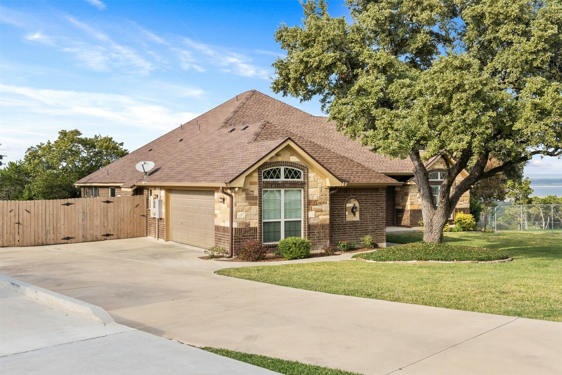 Property Photo:  333 Presa Drive  TX 76571 