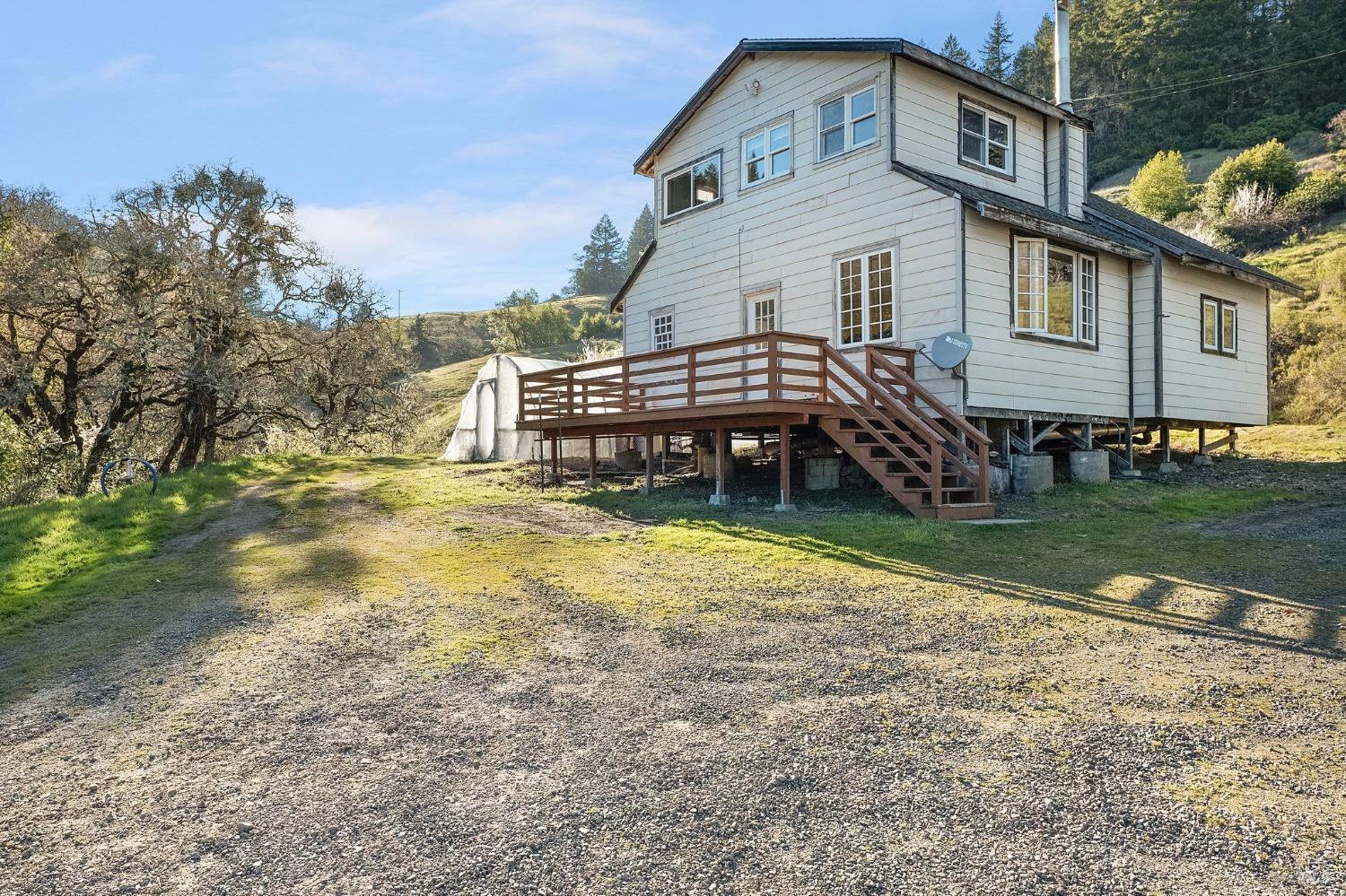 4385 Blackhawk Drive  Willits CA 95490 photo