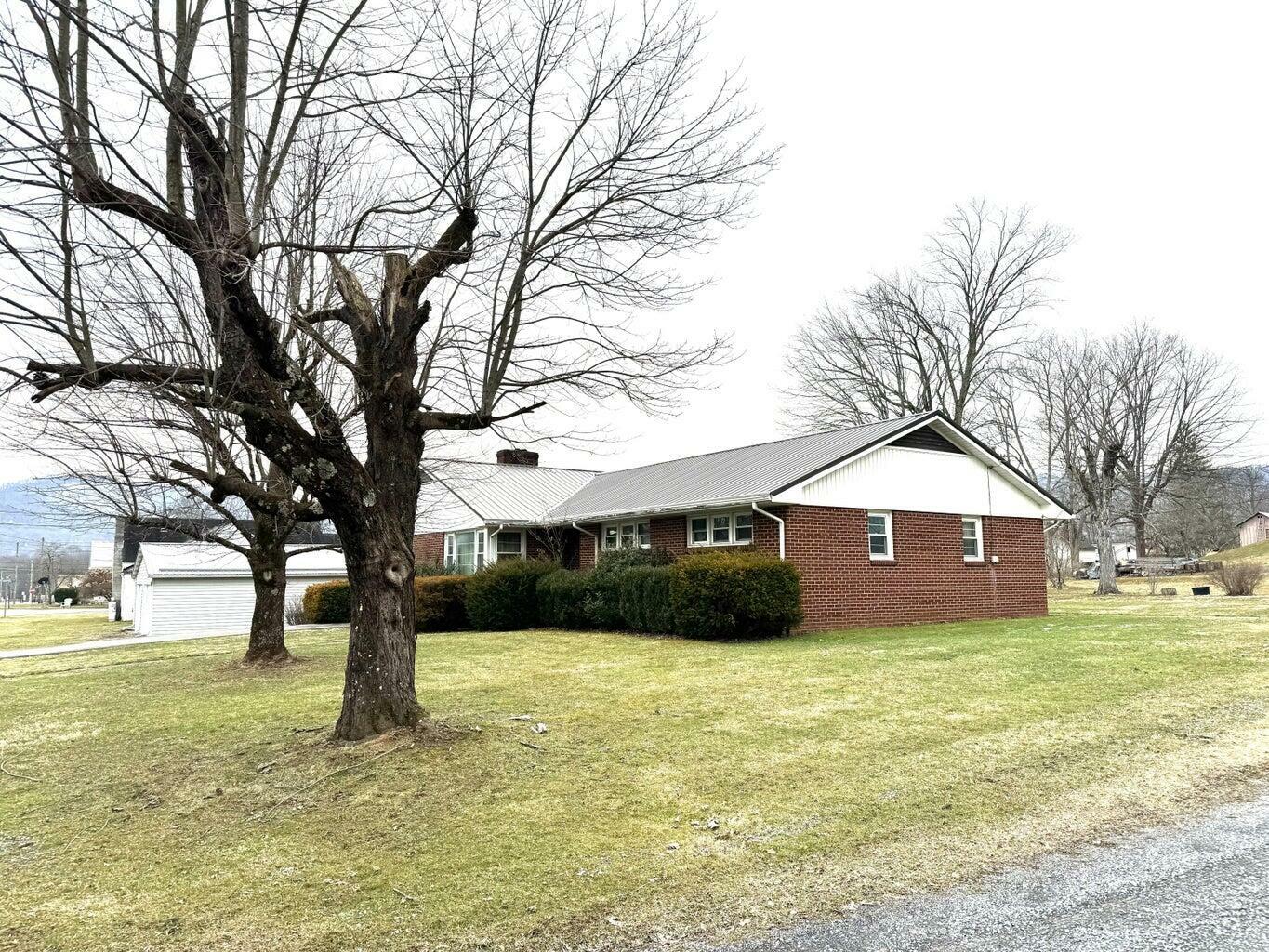 Property Photo:  93 7th St  WV 25984 