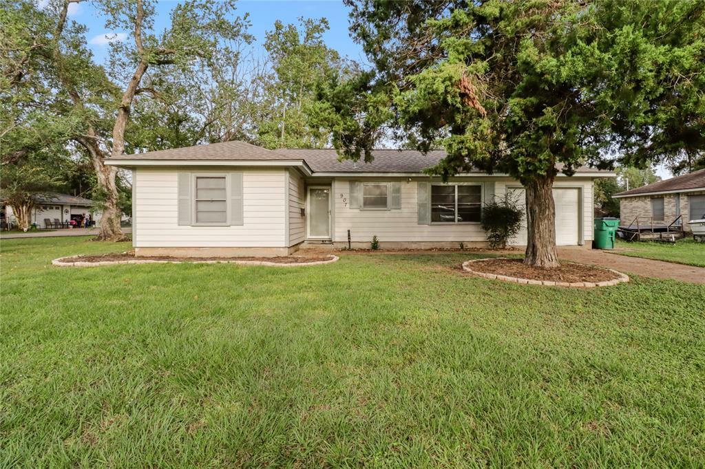 907 Brockman Street  Sweeny TX 77480 photo