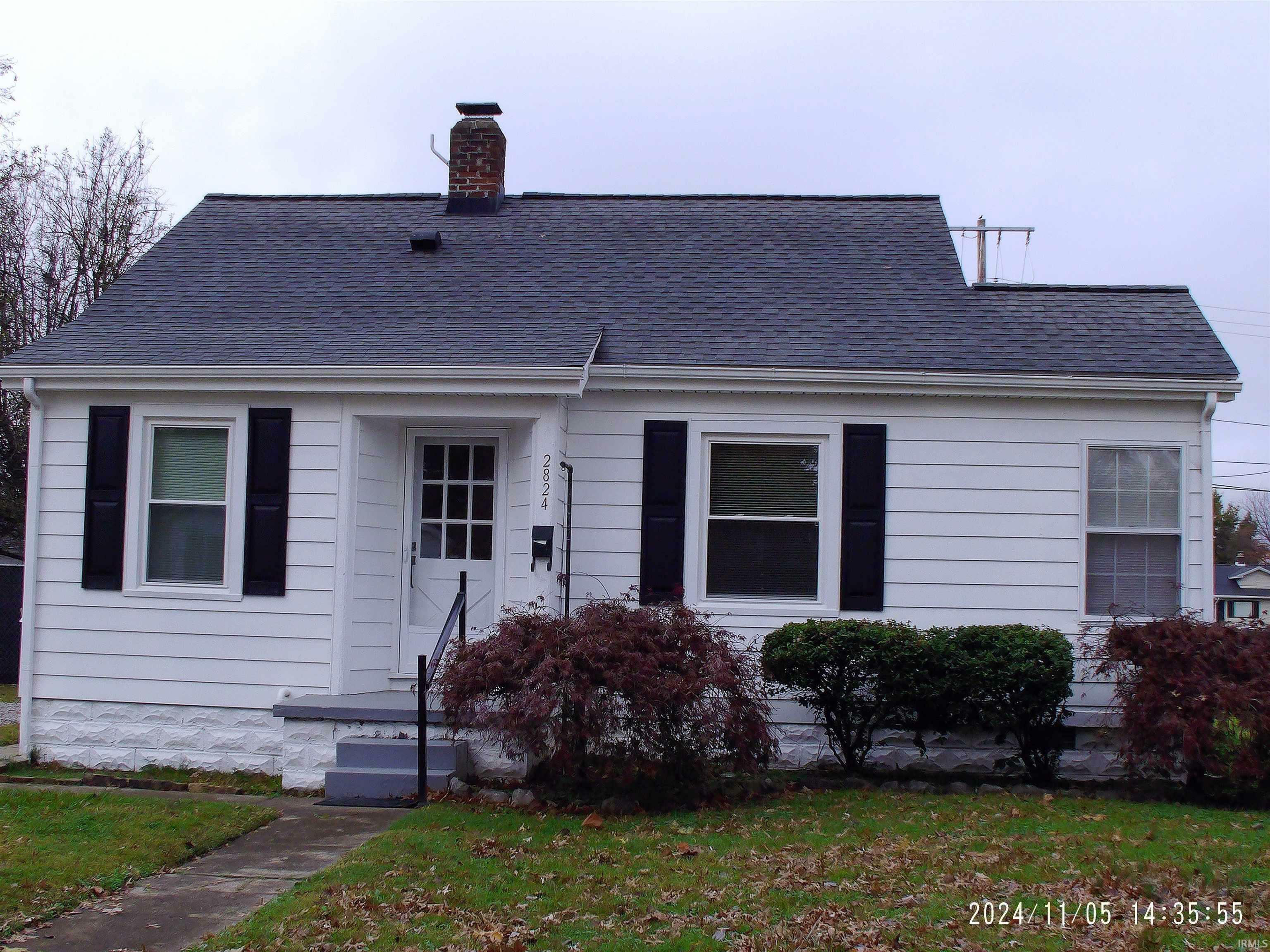 Property Photo:  2824 Oakley Street  IN 47710 