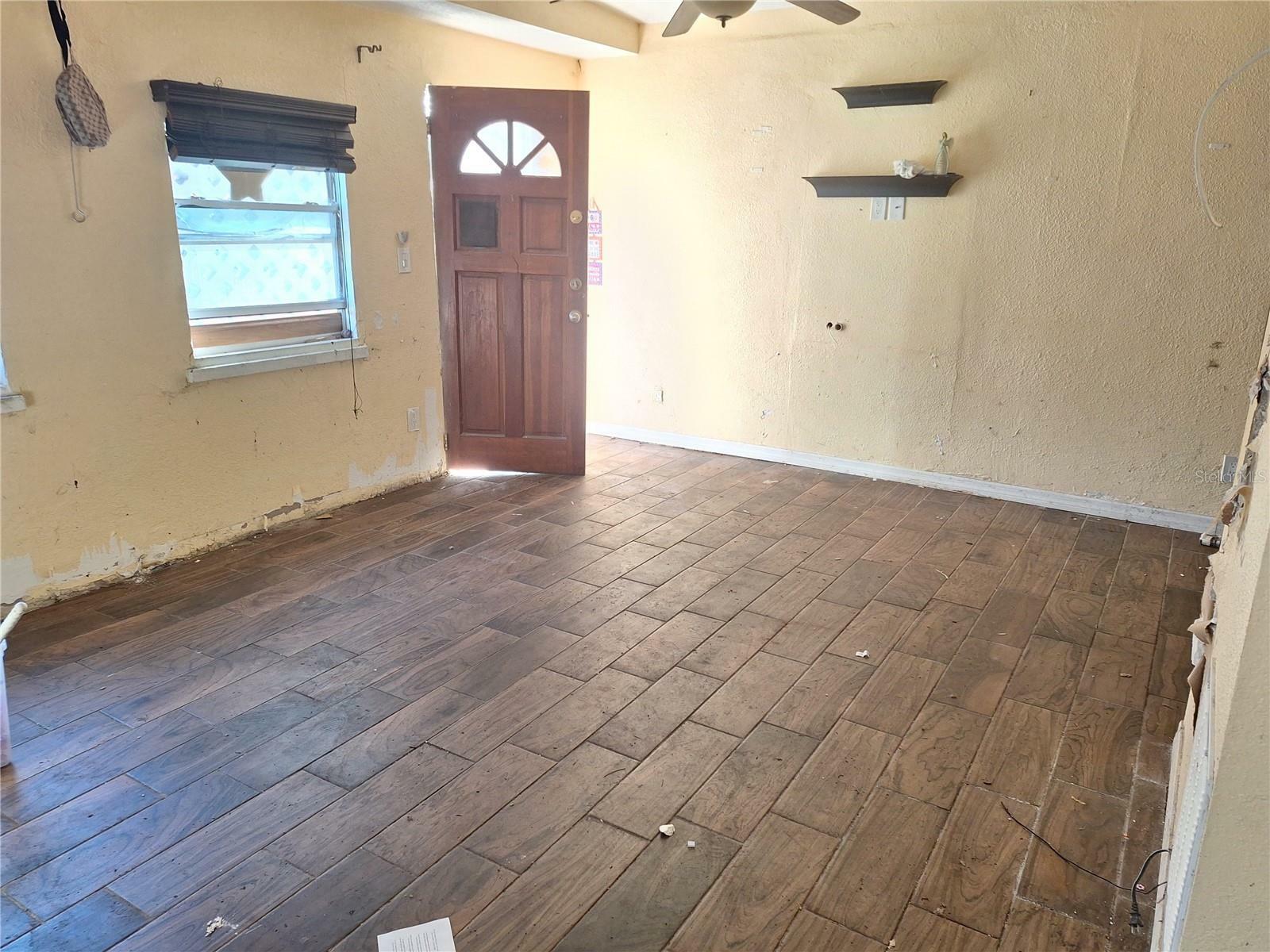 Property Photo:  5015 Green Key Road  FL 34652 