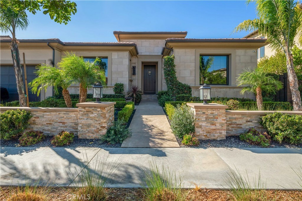 Property Photo:  10949 Cartwright Drive  CA 91311 