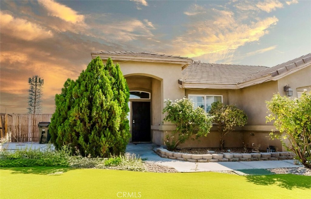 Property Photo:  14213 High Point Court  CA 92301 