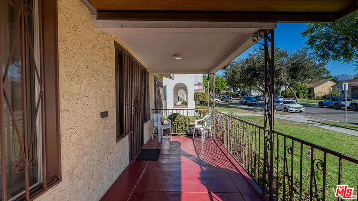 Property Photo:  509 Fischer Street  CA 91205 