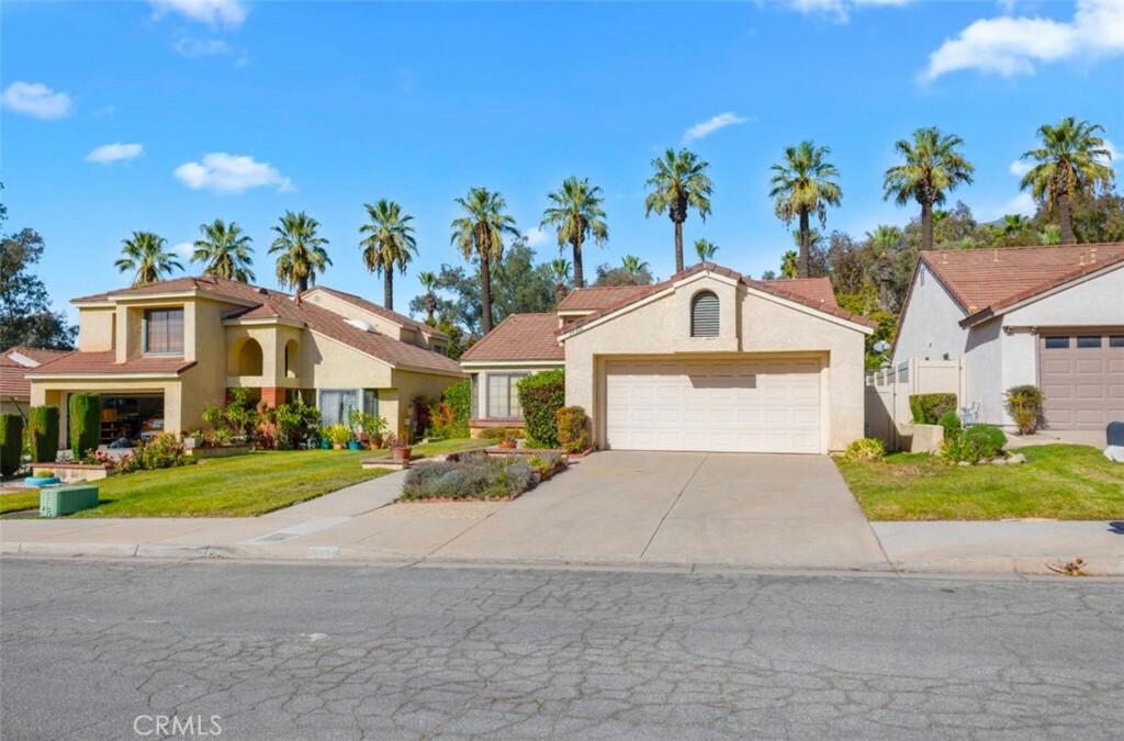 Property Photo:  28938 Shadow Creek Lane  CA 92346 