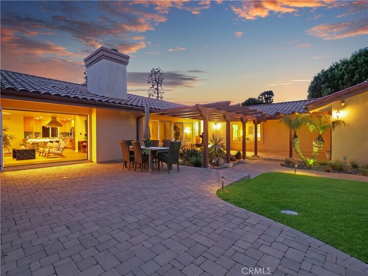 Property Photo: 30256 Avenida Selecta CA 90275