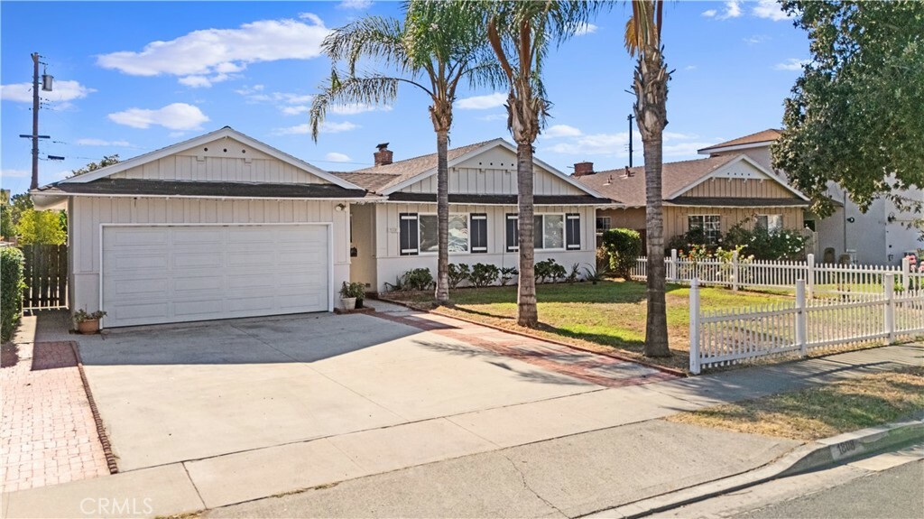 Property Photo: 1808 E Arbutus Avenue CA 92805
