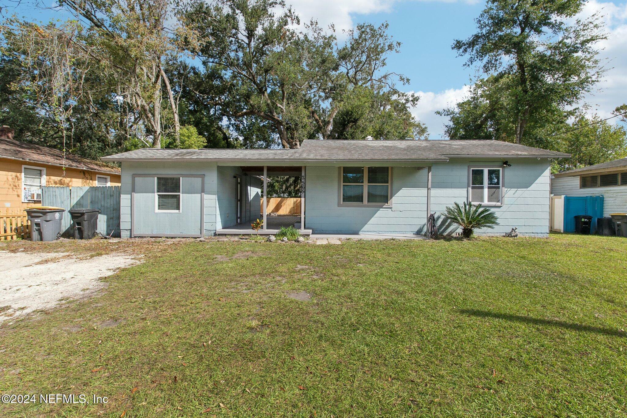 Property Photo:  2565 Treemont Street  FL 32207 