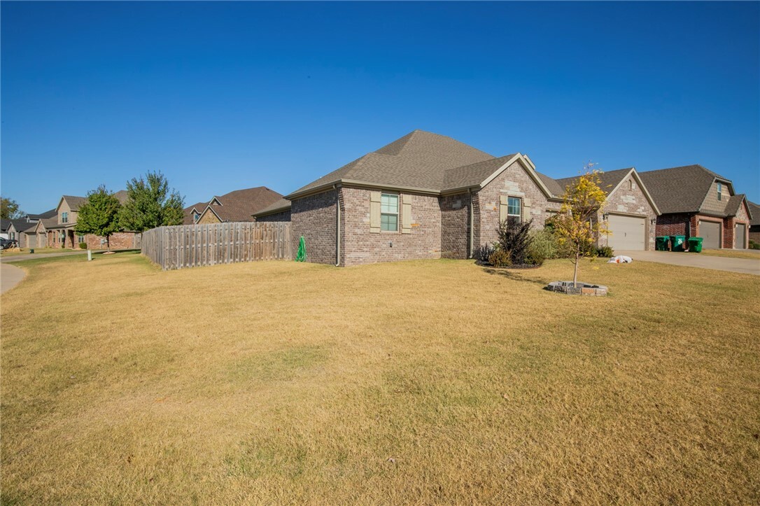 Property Photo:  1080 Quail Hollow Drive  AR 72713 