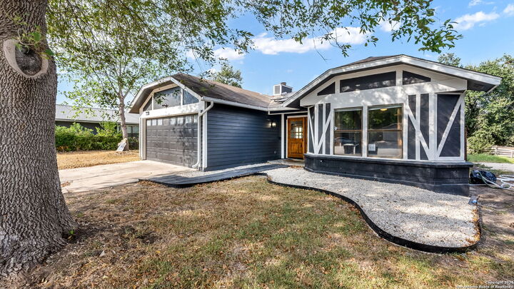 Property Photo: 7935 Sonny Rdg TX 78244