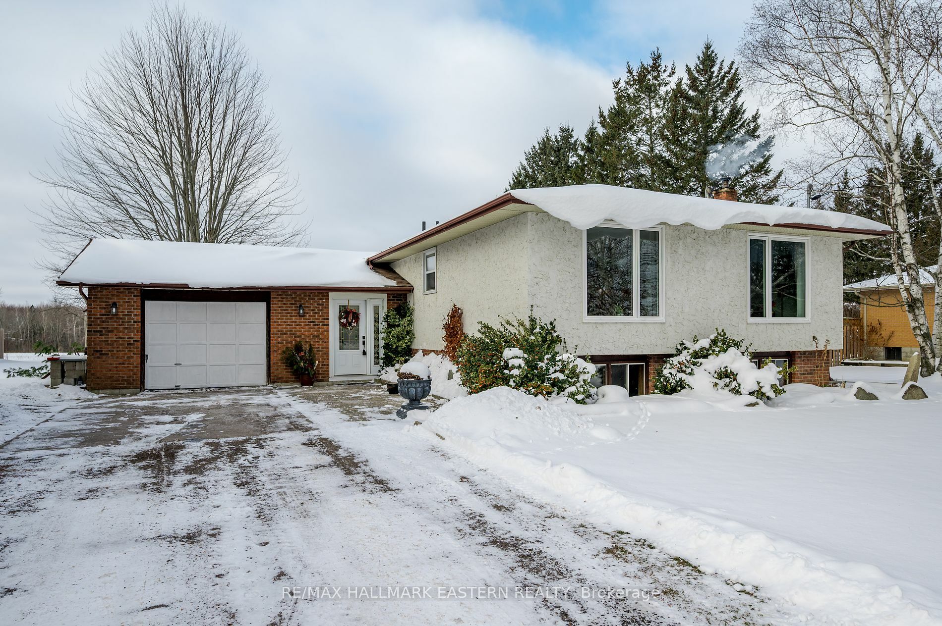 660 Pope Dr  Smith-Ennismore-Lakefield ON K0L 1T0 photo