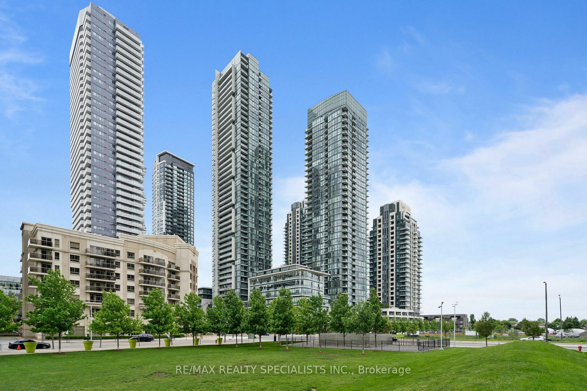 4070 Confederation Pkwy 2501  Mississauga ON L5B 0E9 photo