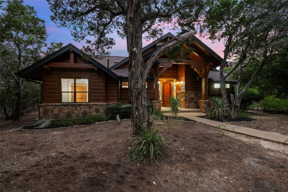 Property Photo:  18616 Riverchase Drive  TX 78645 