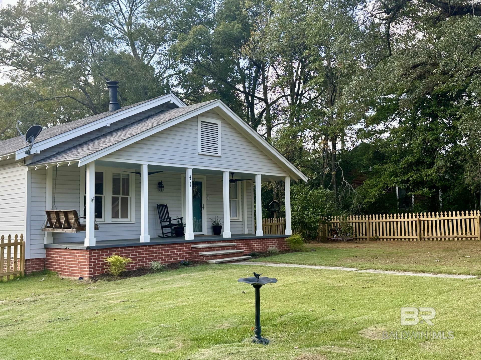 Property Photo:  407 N White Avenue  AL 36507 