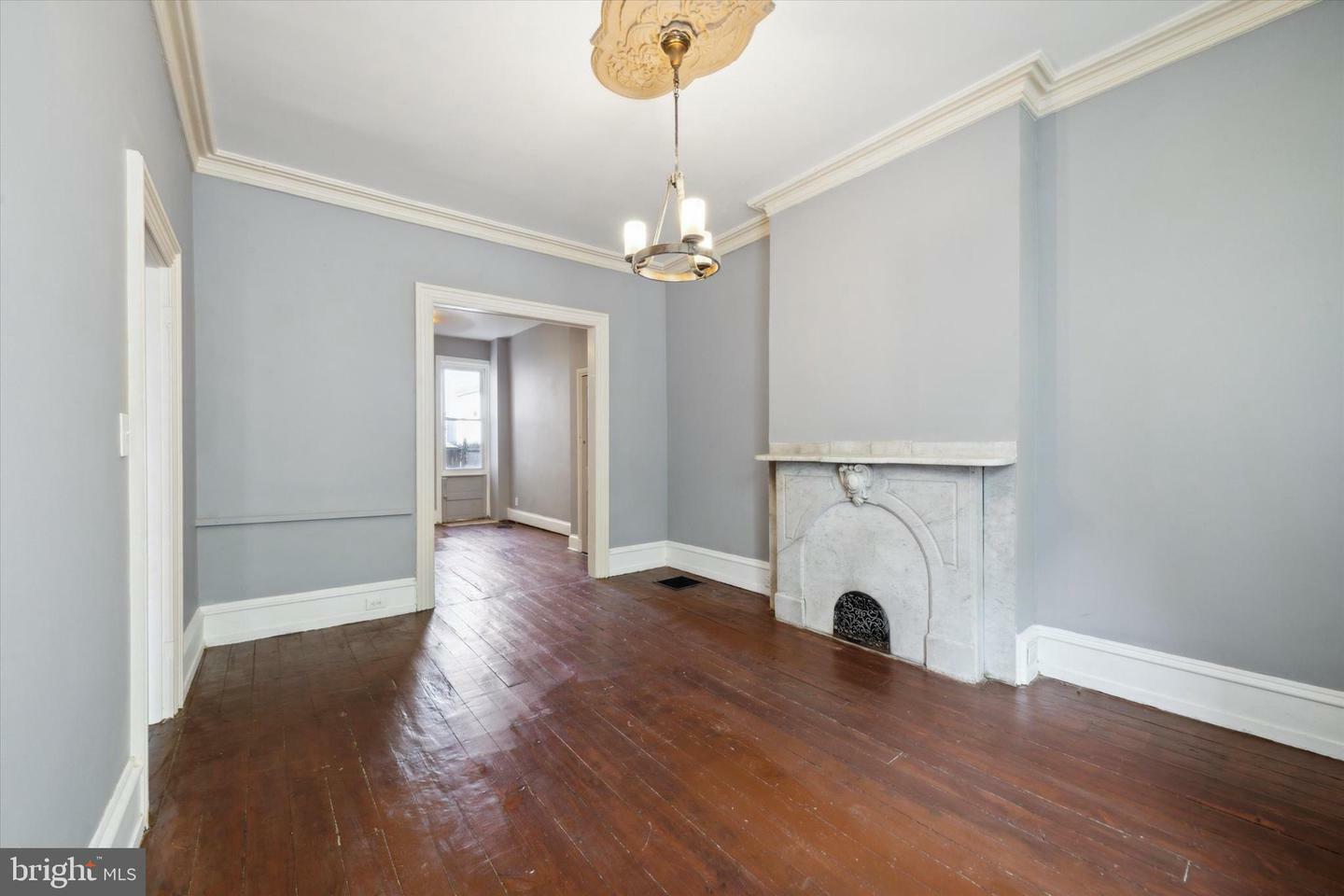 Property Photo:  1760 Frankford Avenue  PA 19125 