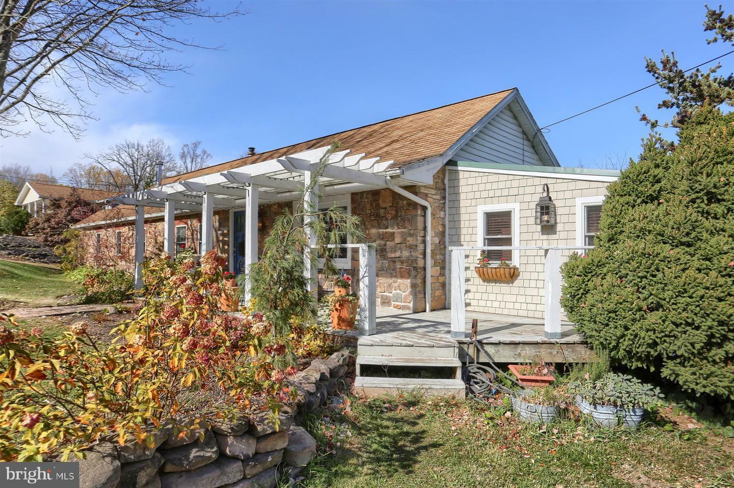 Property Photo:  2015 Potts Hill Road  PA 17319 