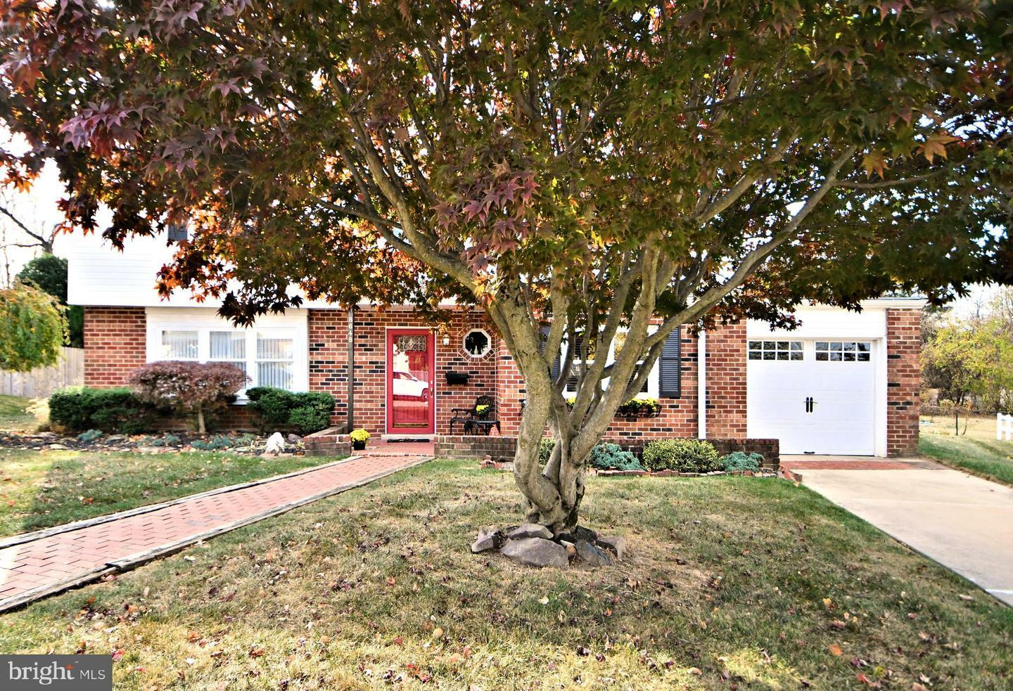 Property Photo:  8648 Belfry Drive  PA 19128 