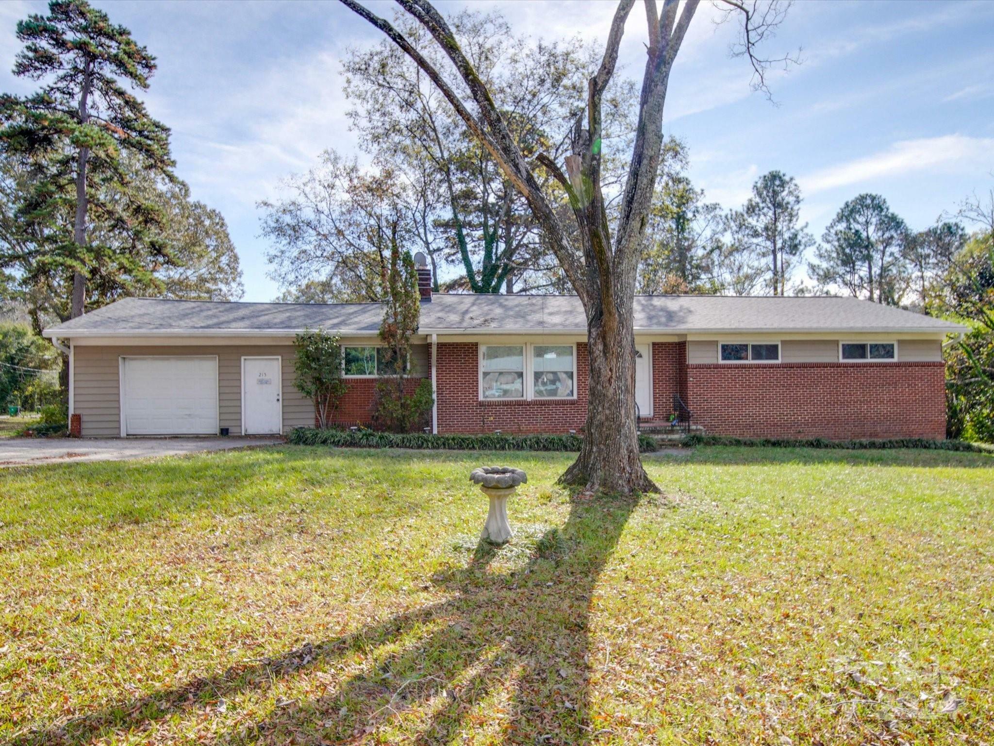 Property Photo:  215 Mellwood Drive  NC 28214 