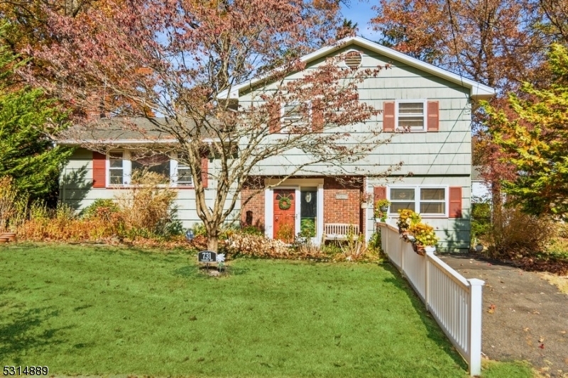 Property Photo: 731 Tamaques Way NJ 07090