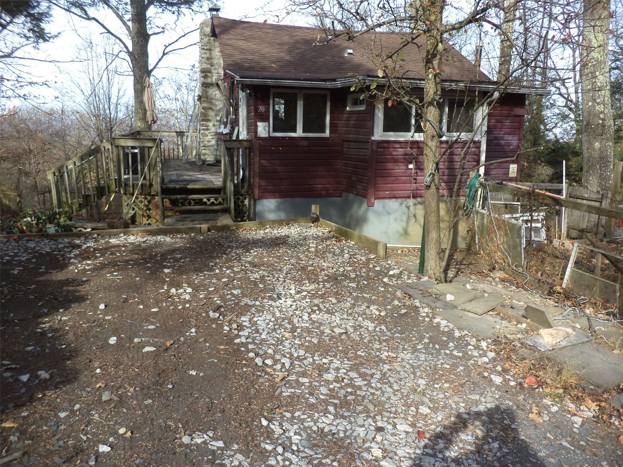 Property Photo:  20 Oakwood Trail N  NY 10950 