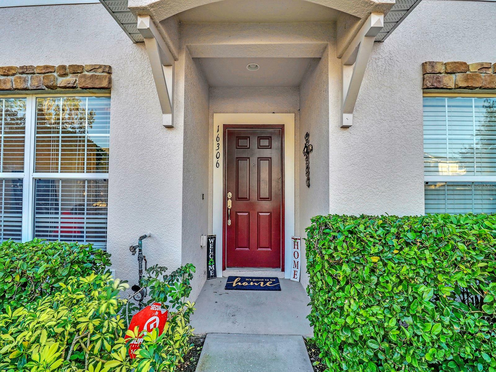 Property Photo:  16306 Swan View Circle  FL 33556 