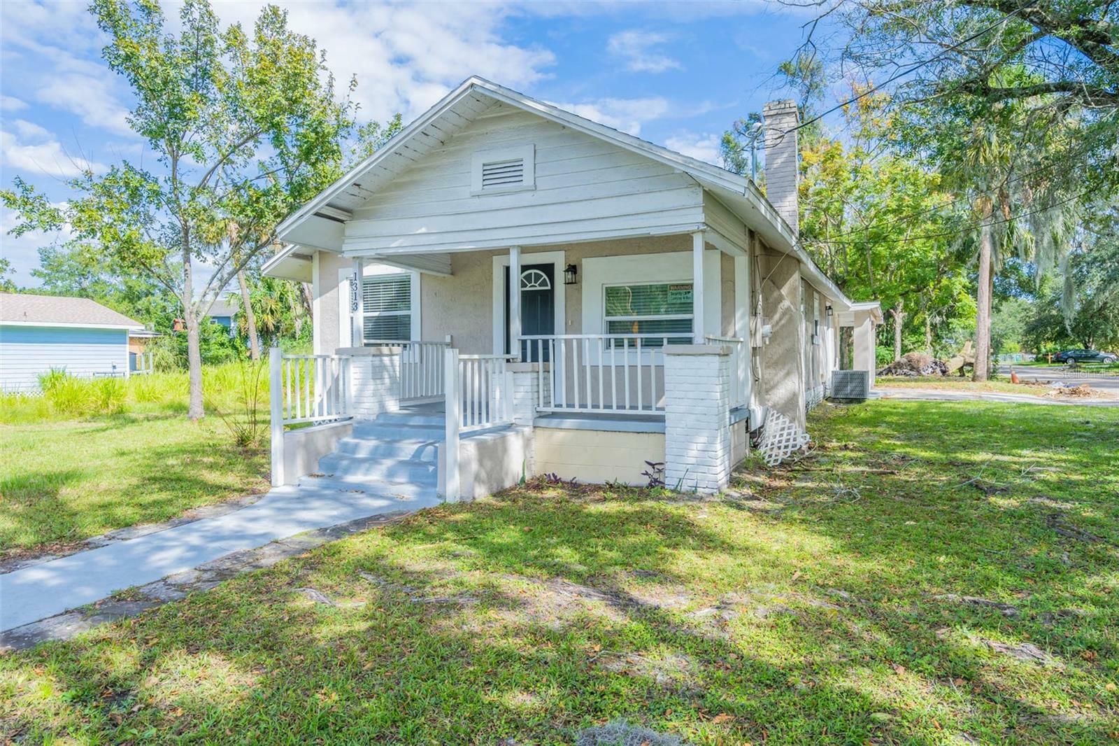 Property Photo:  1313 Olive Avenue  FL 32771 