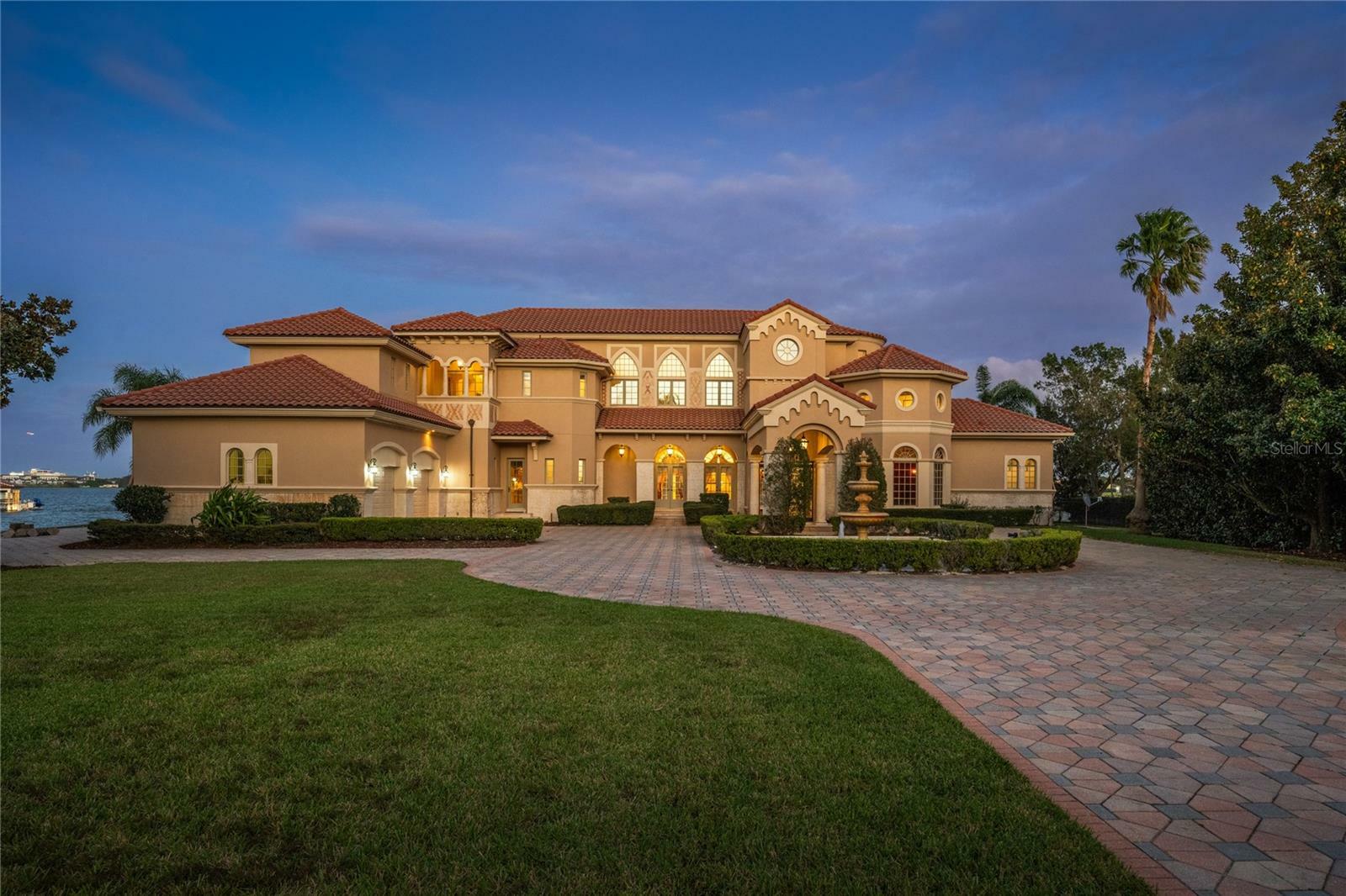 Property Photo:  9049 Southern Breeze Drive  FL 32836 