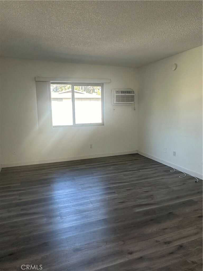 Property Photo:  7055 Etiwanda Avenue 208  CA 91335 