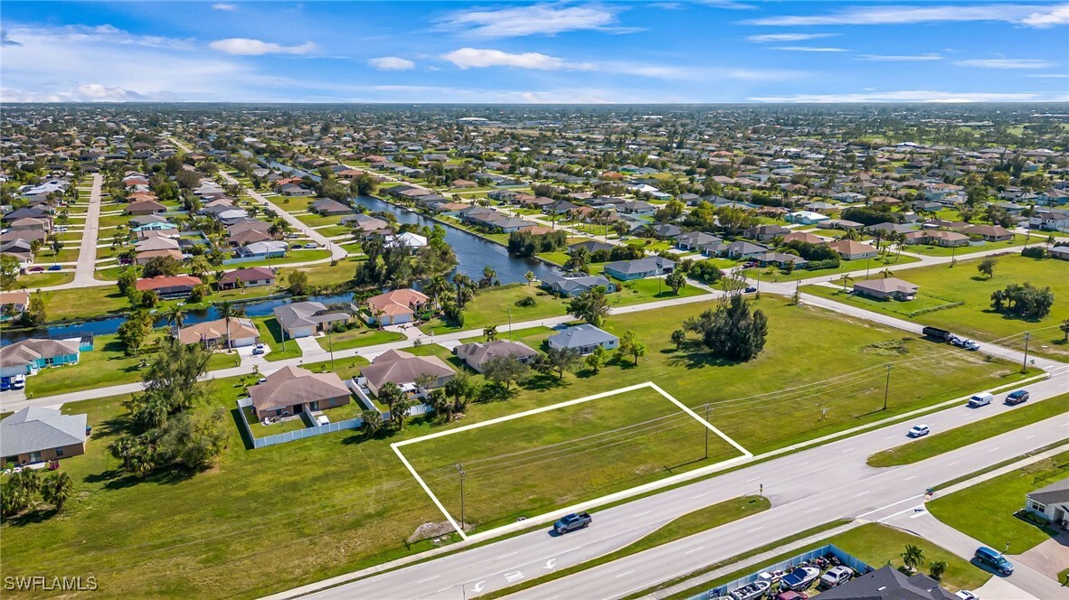 Property Photo:  1213 Chiquita Boulevard S  FL 33991 