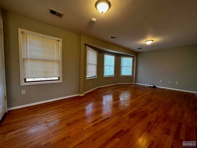 Property Photo:  385 Godwin Avenue 2  NJ 07481 