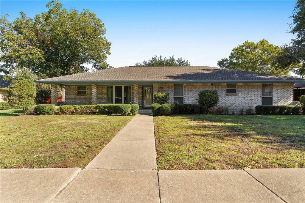 Property Photo:  2310 Pembroke Street  TX 75040 