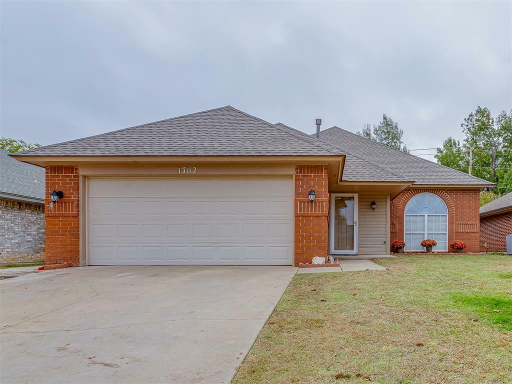 Property Photo:  17112 Valley Crest  OK 73012 