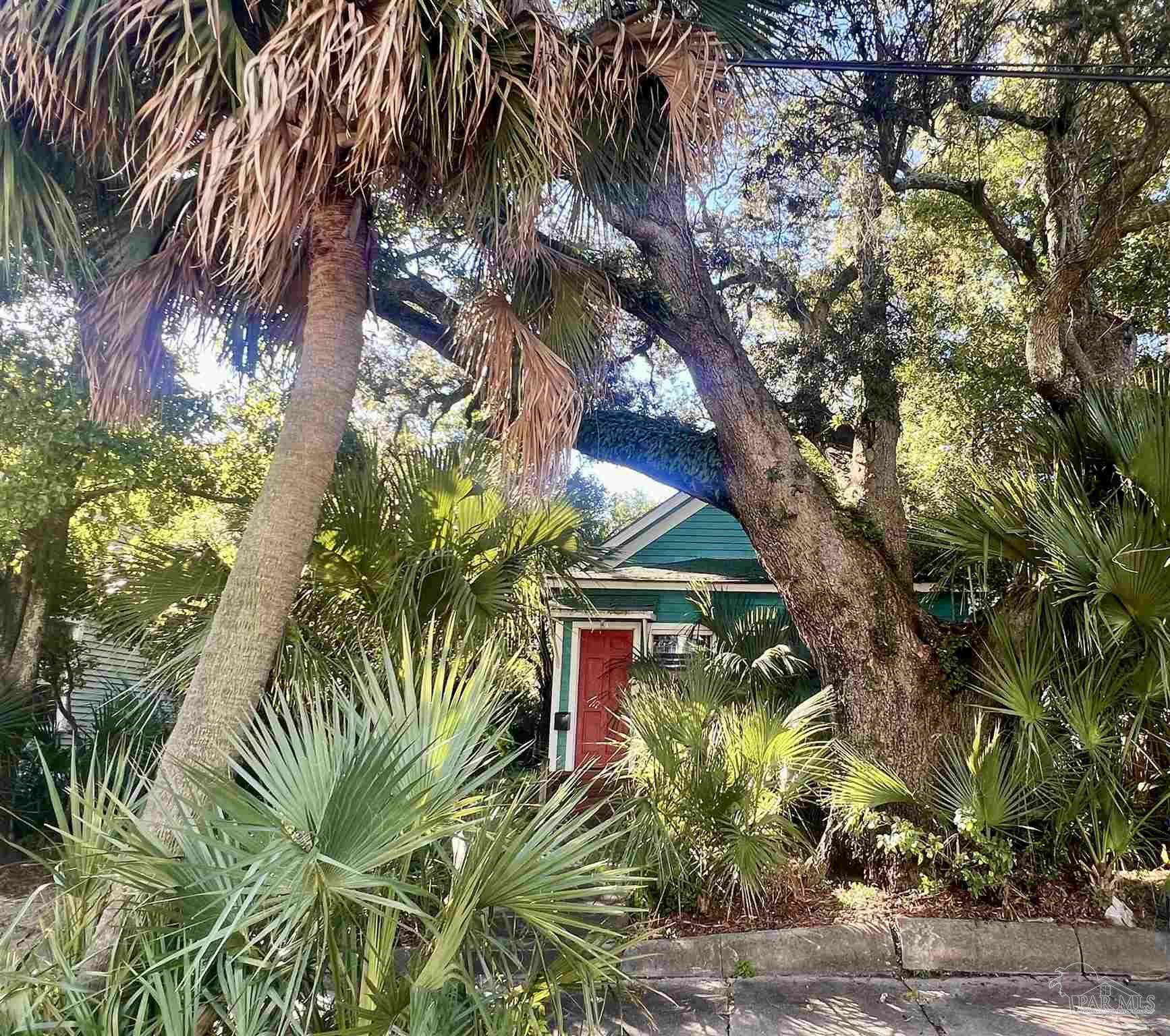 Property Photo:  217 N Barcelona St  FL 32502 