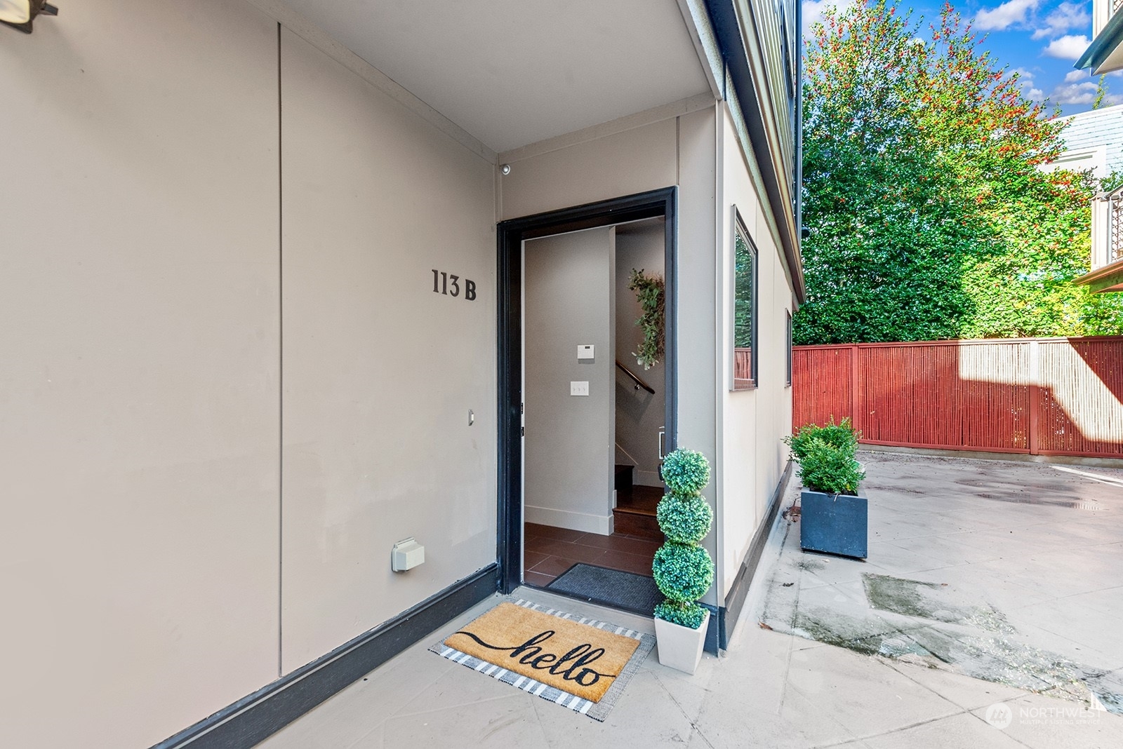 Property Photo: 113 13th Avenue E B WA 98102