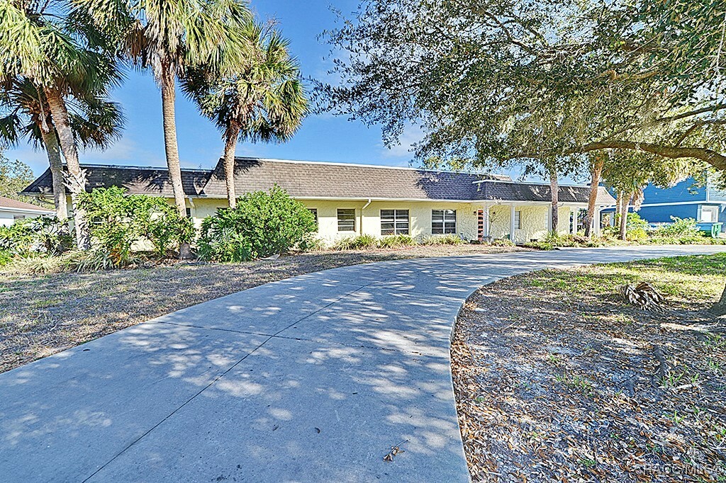 2111 NW 17th Street  Crystal River FL 34428 photo