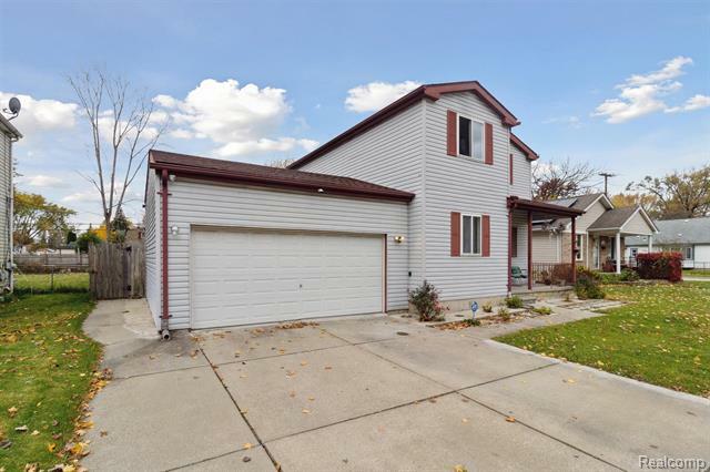 Property Photo:  22055 Cunningham Avenue  MI 48091 