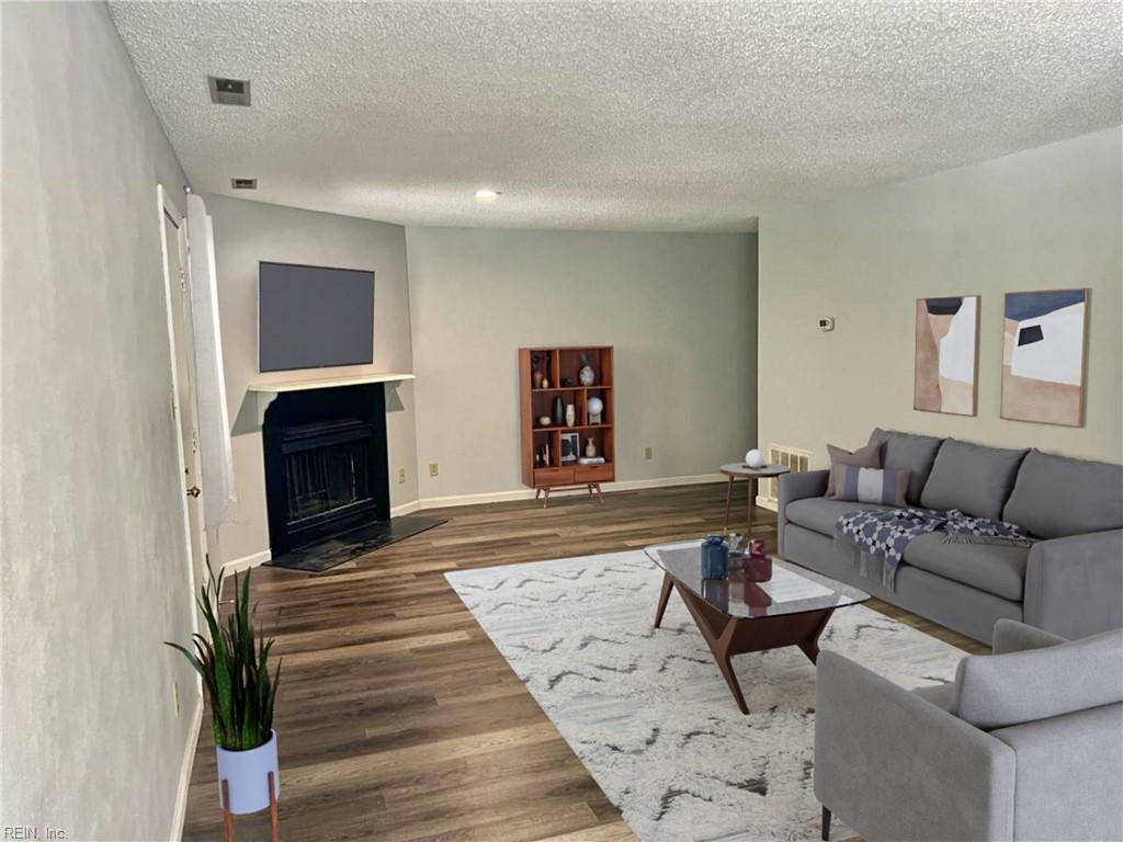 Property Photo:  816 Colley Avenue 2B  VA 23507 