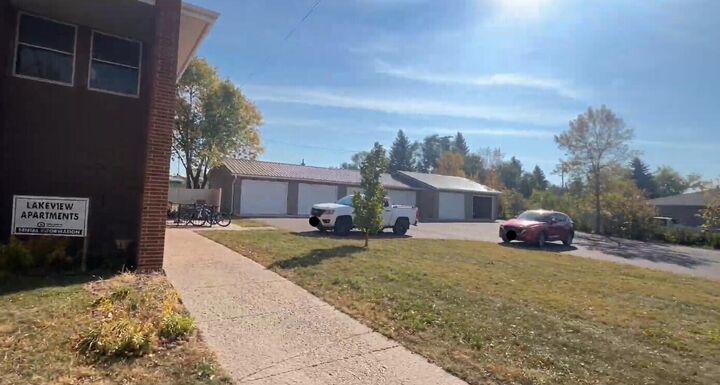 Property Photo: 301 12th St SD 57437