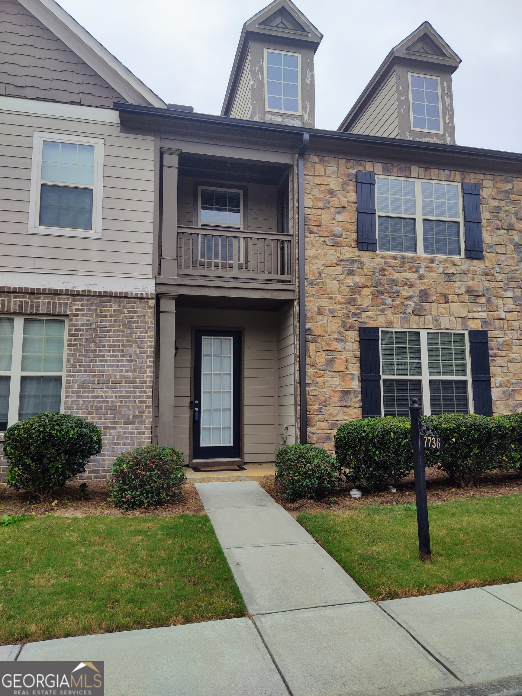 Property Photo:  7736 Rutgers Circle S  GA 30213 