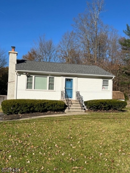 Property Photo:  20 Schofield Rd  NJ 07480 