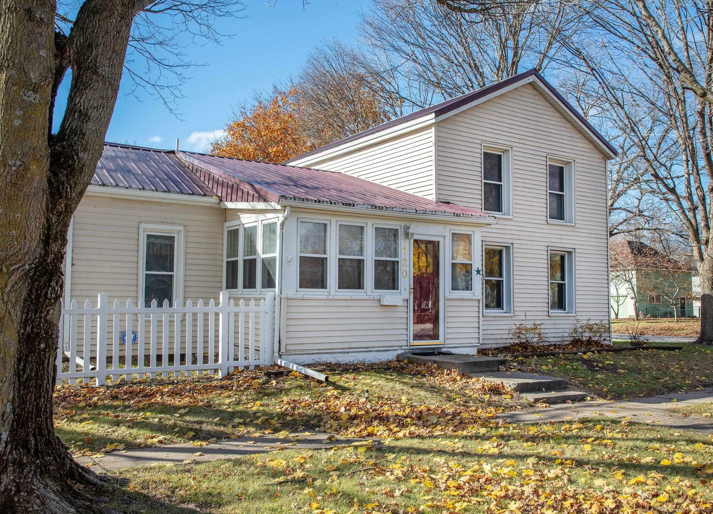 Property Photo:  120 W Washington Street  IA 50670 