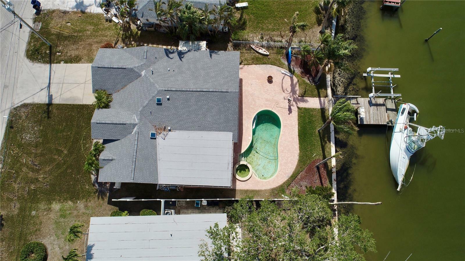 Property Photo:  15918 Redington Drive  FL 33708 